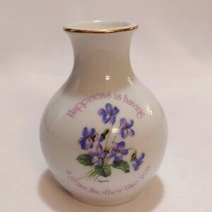 Designers Collection Porcelain Vase "A Grandmother's Remembrance" Lavender Flowe